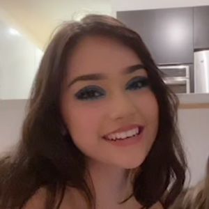 Meet your Posher, Carmen